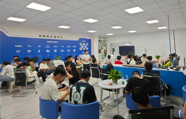西華大學億佰特校企合作